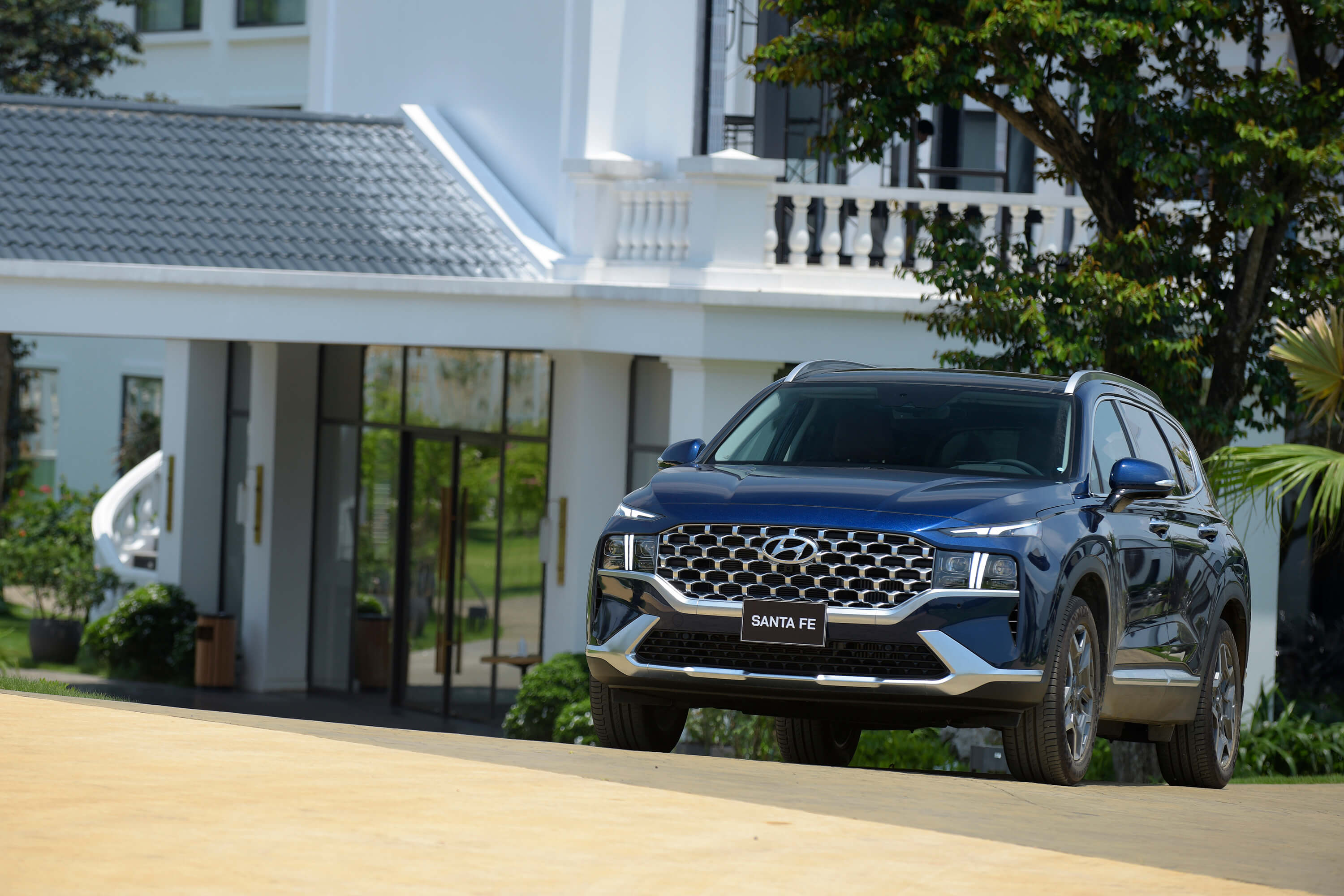 cap-nhat-gia-khuyen-mai-xe-hyundai-santa-fe-thang-7-2021