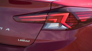 Đánh giá mẫu xe Hyundai Elantra 2019 hoàn toàn mới 