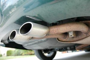 Rò rỉ hệ thống khí xả ô tô: Nguyên nhân và cách xử lý